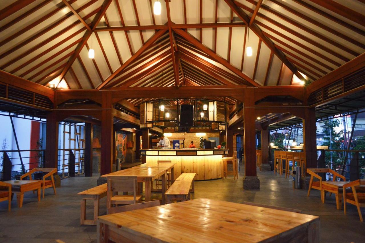 Hotel Harris And Conventions Bali 4*